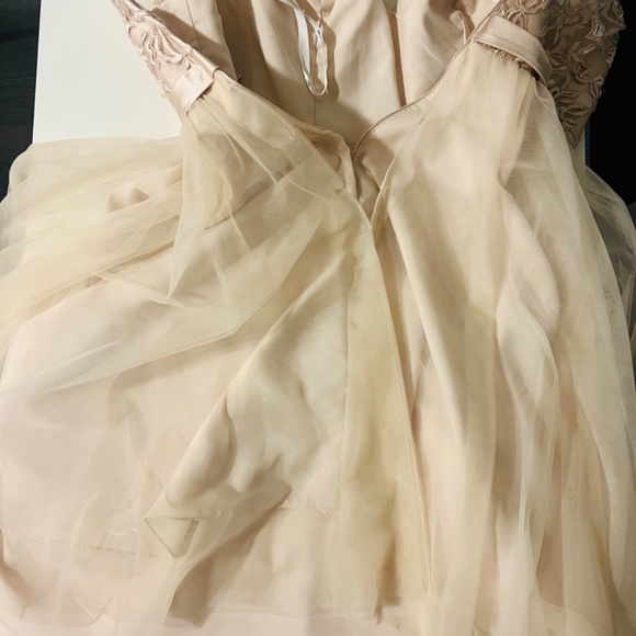 New party Cream Dress - Picture 5 of 7